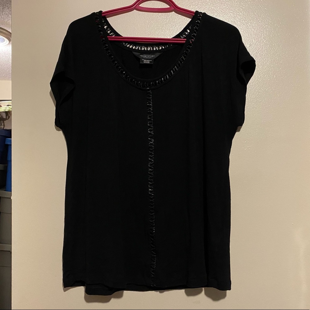 MICHEL STUDIO TEE W/LEATHER DETAIL